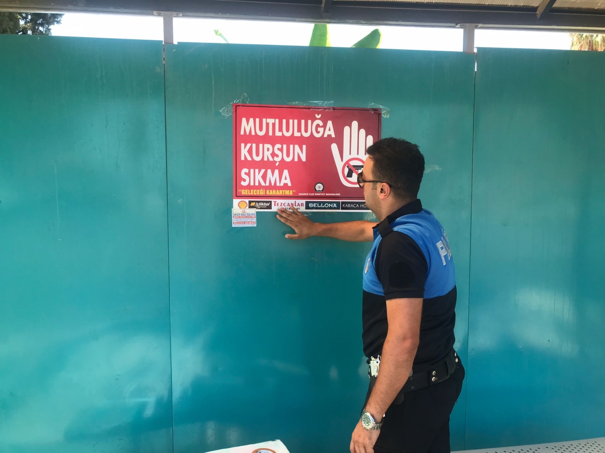 Anamur Polisi Mutluluğa Kuşun Sıkma dedi ve Uyardı..