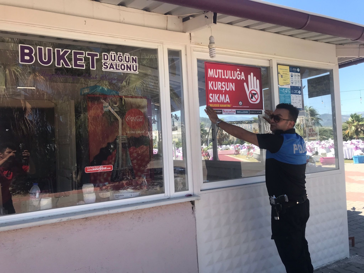 Anamur Polisi Mutluluğa Kuşun Sıkma dedi ve Uyardı..
