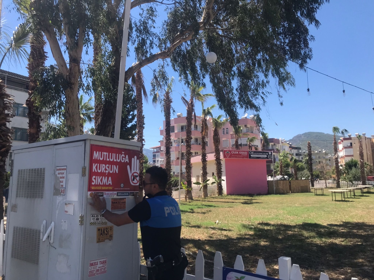 Anamur Polisi Mutluluğa Kuşun Sıkma dedi ve Uyardı..