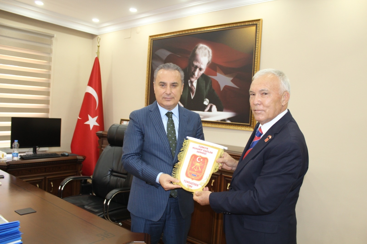 Anamurlu 93 Yaşındaki Gazi’ye Kaybolan Madalyası Tekrar Verildi.
