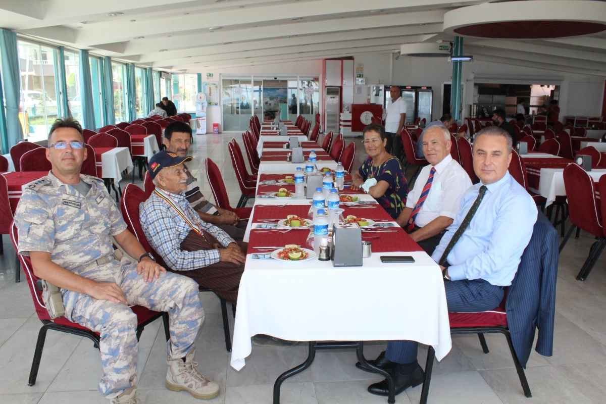 Anamurlu 93 Yaşındaki Gazi’ye Kaybolan Madalyası Tekrar Verildi.