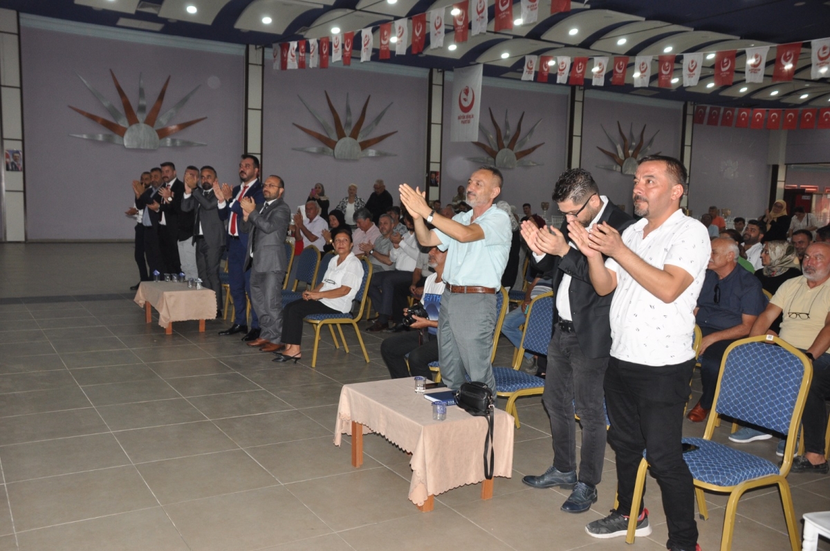 Büyük Birlik Partisi Anamur İlçe Teşkilatı olağan üstü kongresi Gerçekleşti..