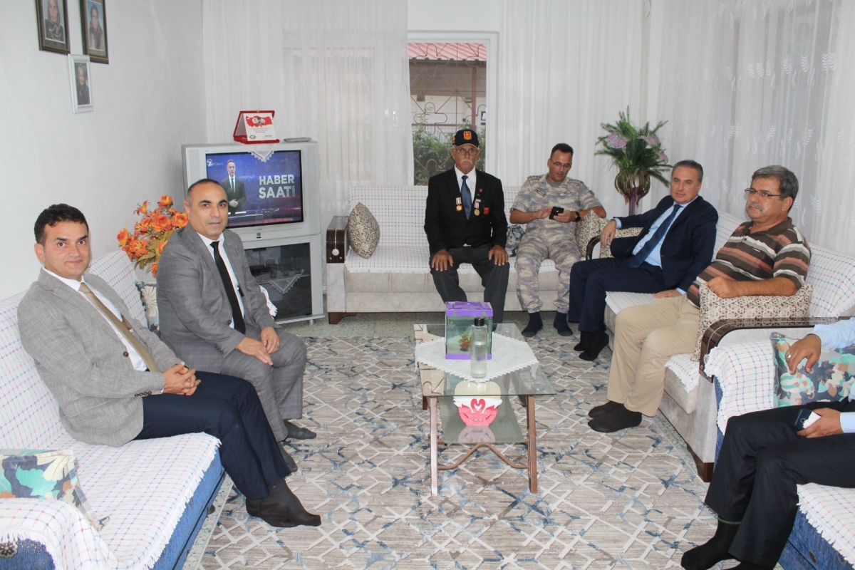 Anamur Protokol Üyeleri Gazileri Evlerinde Ziyaret Etti. 