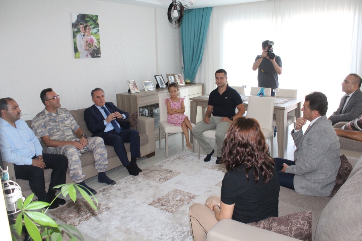 Anamur Protokol Üyeleri Gazileri Evlerinde Ziyaret Etti. 