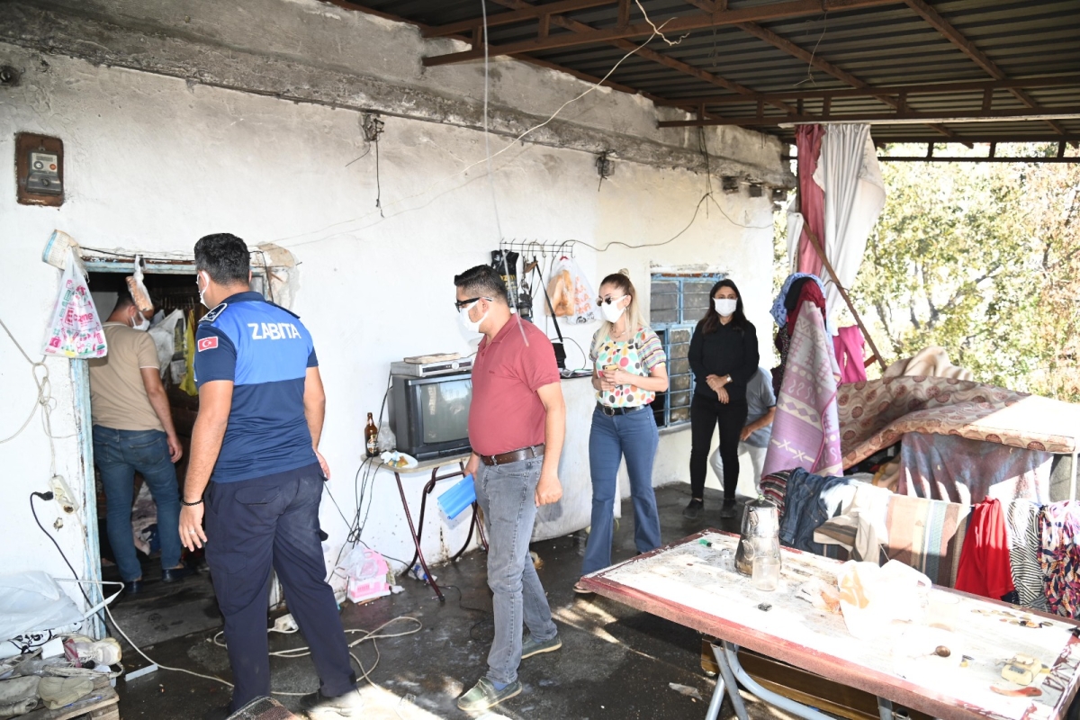 Anamur Belediyesi Çöp Ev Temizliği Gerçekleştirdi