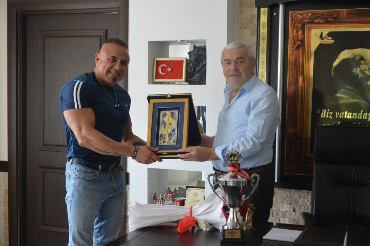 Bozyazı Belediye Başkanı Mustafa Çetinkaya’dan Milli Sporcu Aysan'a destek sözü