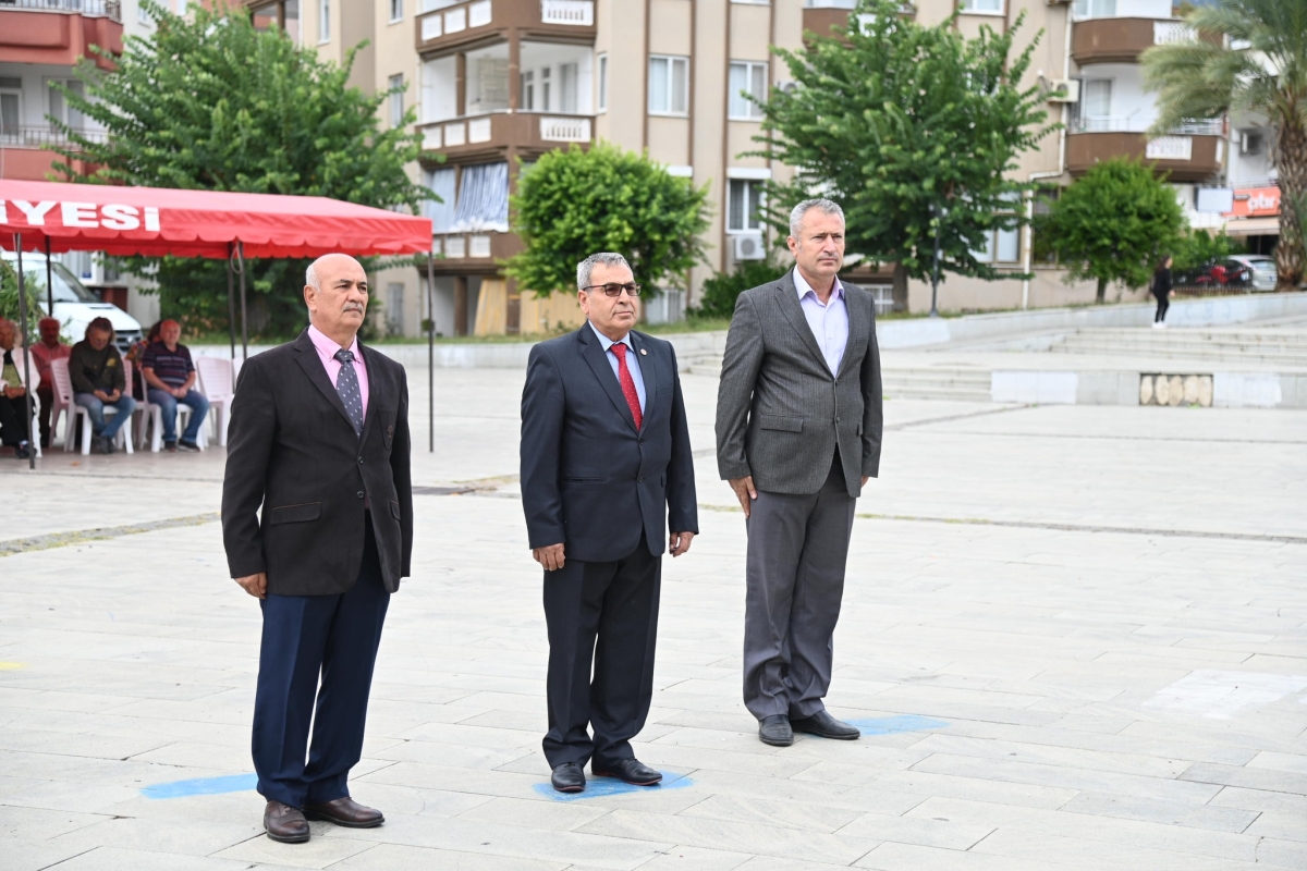 TEMAD Anamur’da 17 Ekim Dünya Astsubaylar Gününde Çelenk Töreni Düzenlendi..