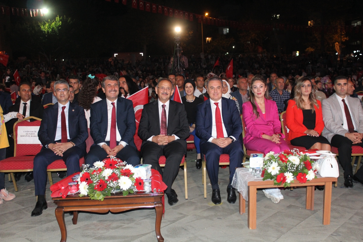Anamur’da Fener Alayı ve Tuğçe Tayfur Konserine Üst Düzel Katılım.. 