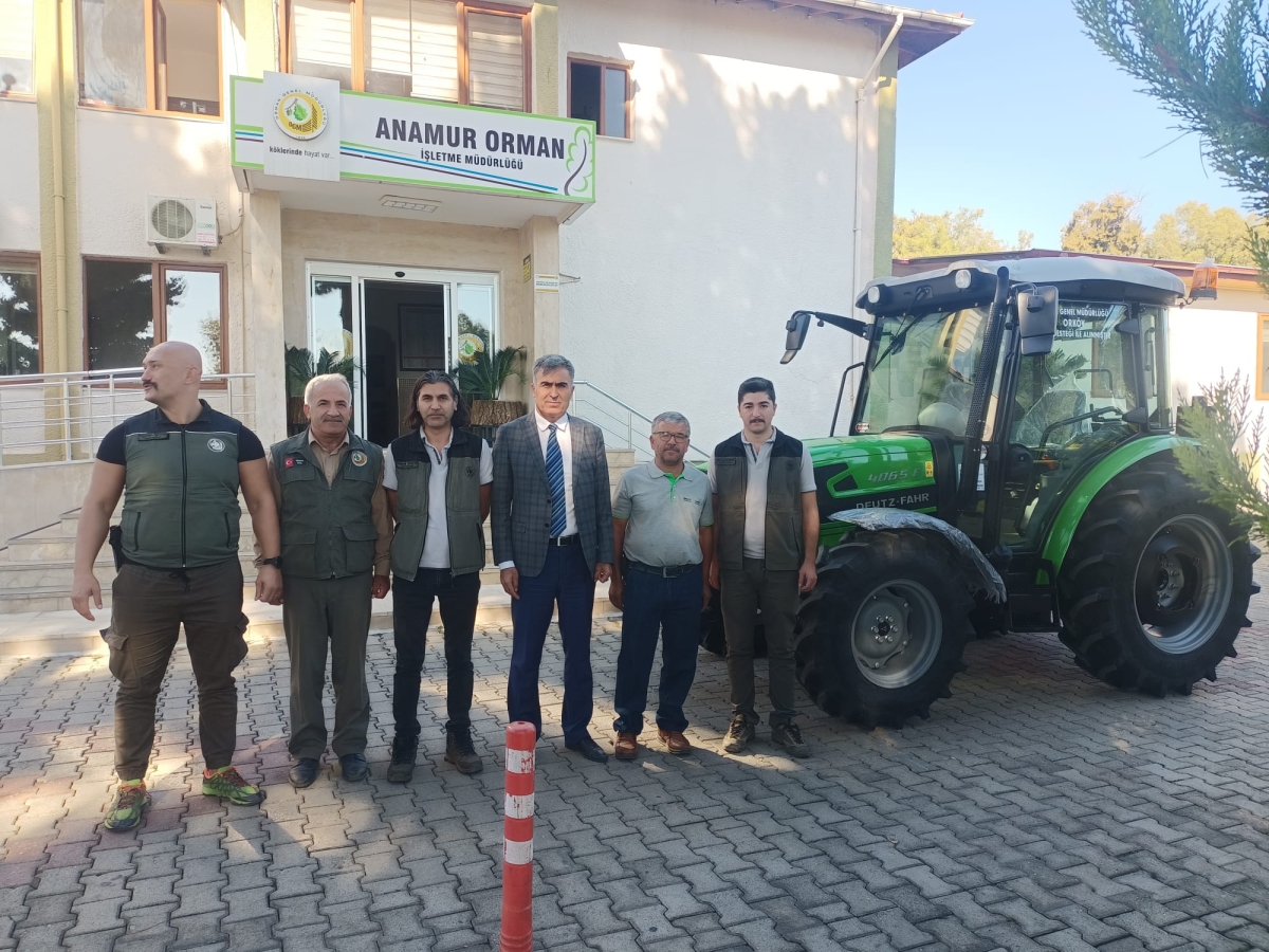 Anamur Orman İşletme Müdürlüğü ORKÖY Kredisi ile Orman köylüsü vatandaşı traktör sahibi yaptı.