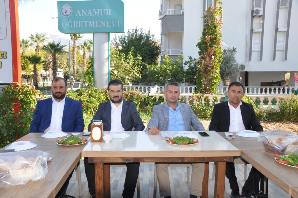 Ülkü Ocakları Başkanı Mehmet Satar Basın Mensuplarıyla Bir Araya Geldi..