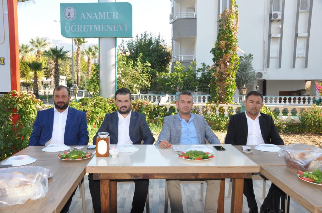 Ülkü Ocakları Başkanı Mehmet Satar Basın Mensuplarıyla Bir Araya Geldi..