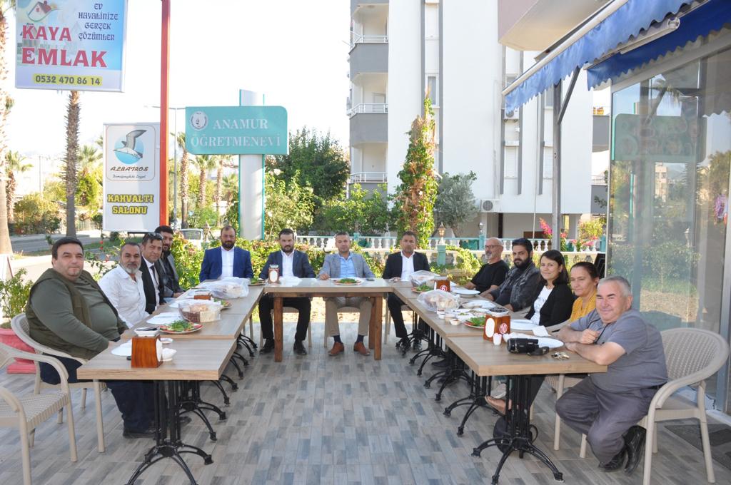 Ülkü Ocakları Başkanı Mehmet Satar Basın Mensuplarıyla Bir Araya Geldi..