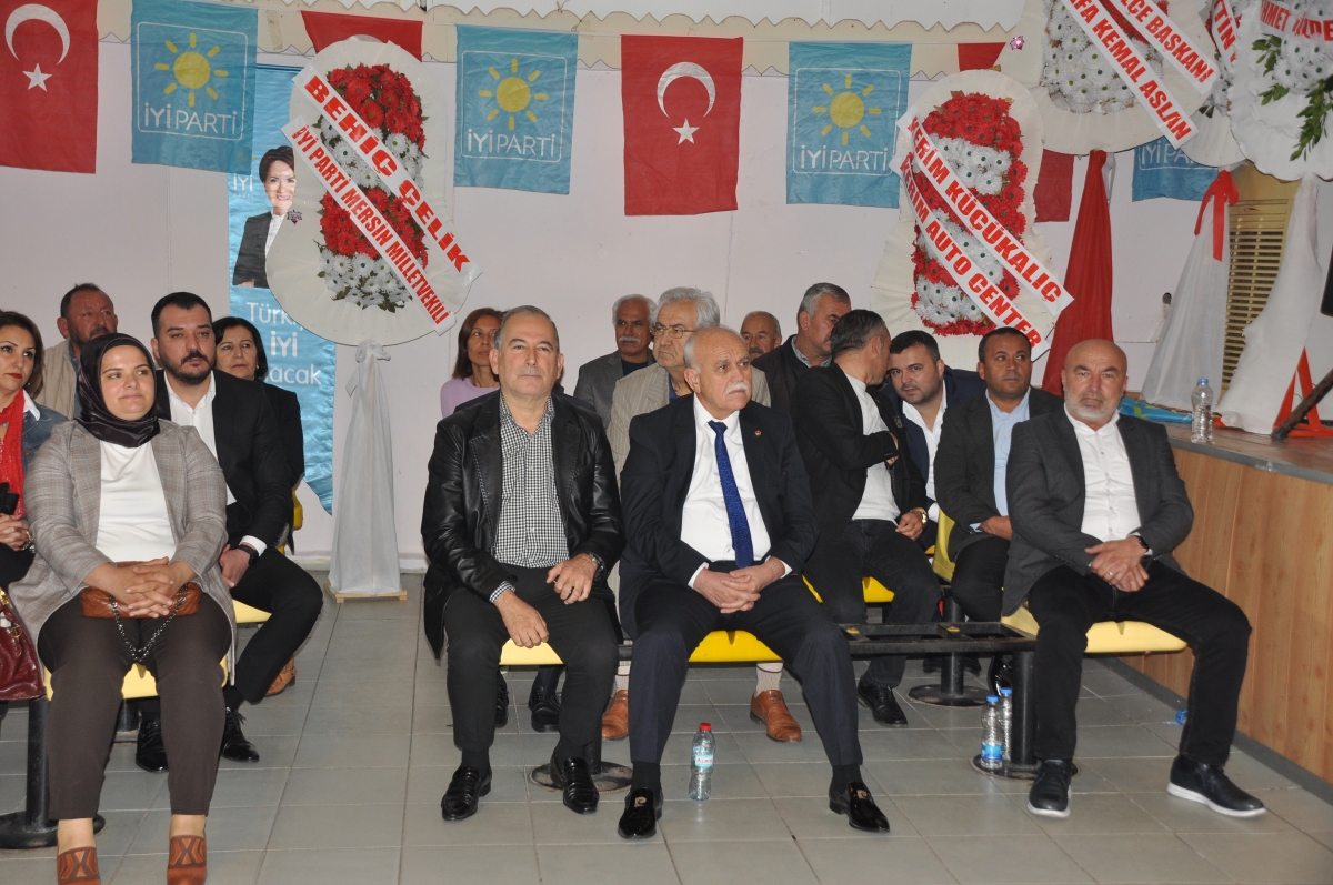 İYİ Parti Anamur Kongresinde Osman Kahvecioğlu Güven Tazeledi