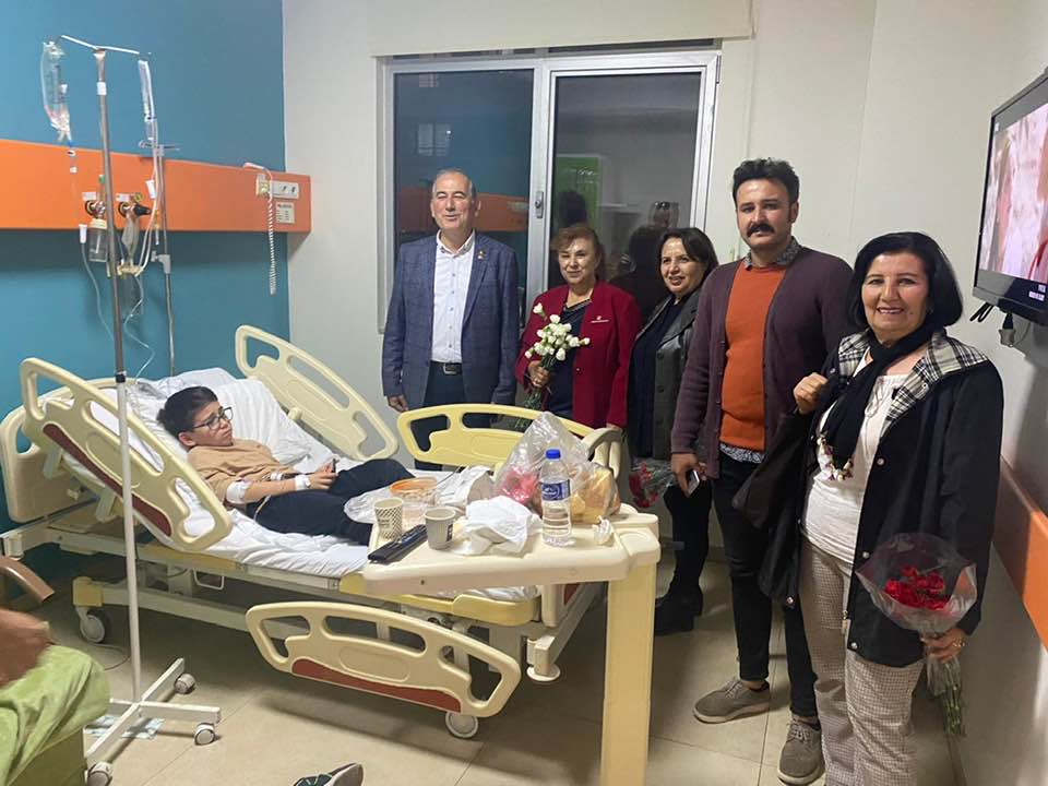 CHP Anamur İlçe Örgütü Yeni Yıla Girerken Hastanede Yatan Hastaları Ziyaret etti.