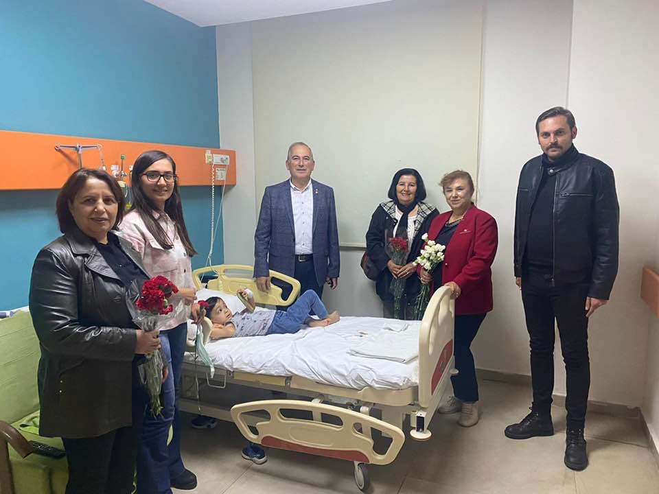 CHP Anamur İlçe Örgütü Yeni Yıla Girerken Hastanede Yatan Hastaları Ziyaret etti.