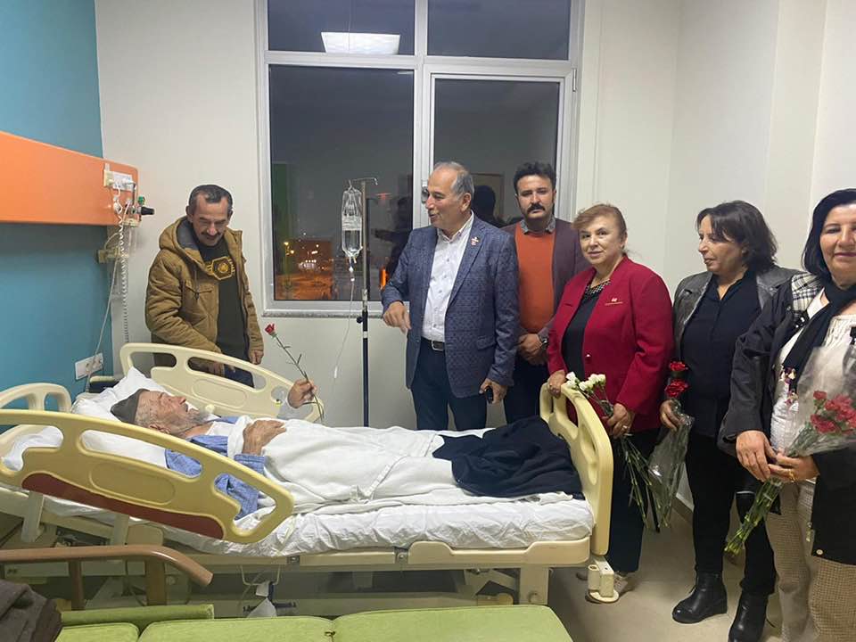 CHP Anamur İlçe Örgütü Yeni Yıla Girerken Hastanede Yatan Hastaları Ziyaret etti.