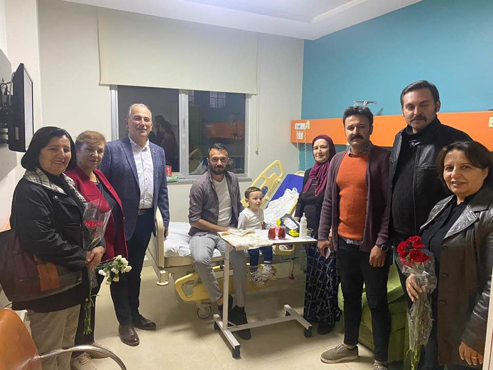 CHP Anamur İlçe Örgütü Yeni Yıla Girerken Hastanede Yatan Hastaları Ziyaret etti.