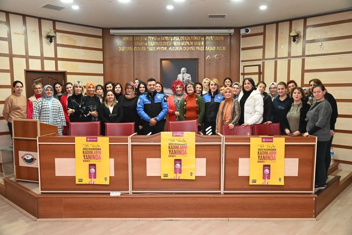Anamur Belediyesi Kadın Çalışanlarına Polis KADES’i anlattı