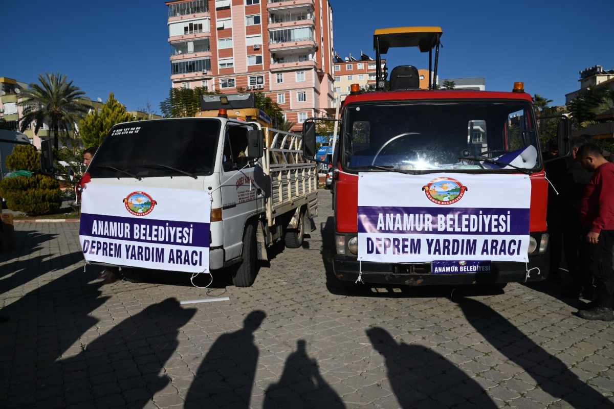 Anamur Belediyesi Deprem Bölgelerine Çıkarma Yaptı