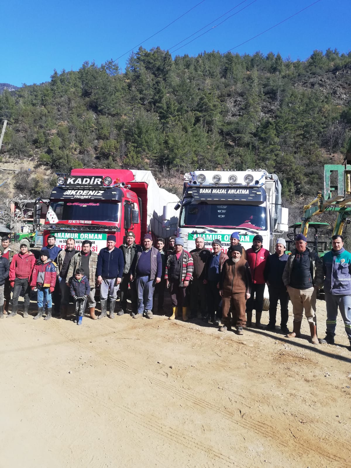 Anamur Orman İşletme Müdürlüğü Deprem bölgesine 13 odun kamyonu gönderdi.