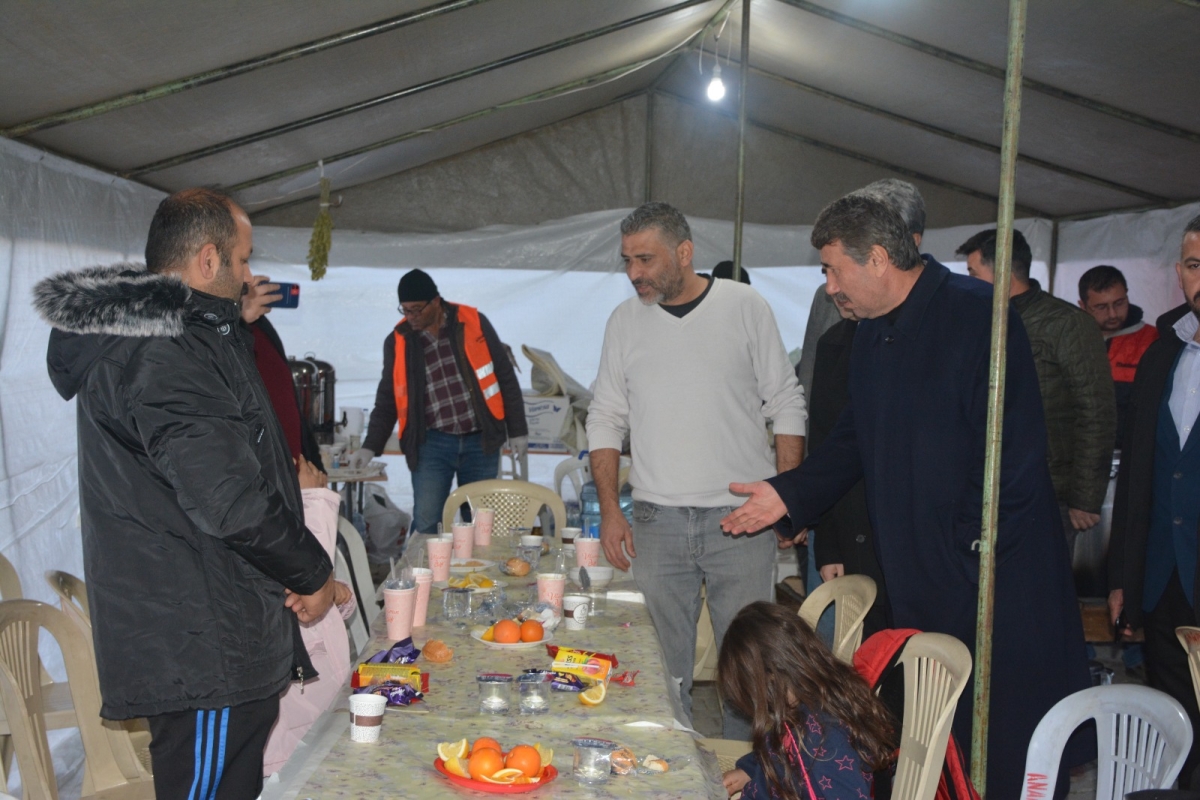 Anamur Depremzedelere Kucak açtı..