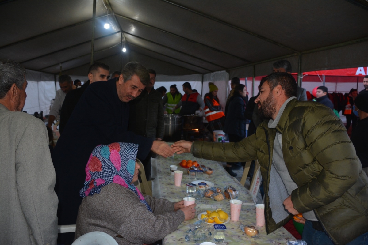 Anamur Depremzedelere Kucak açtı..