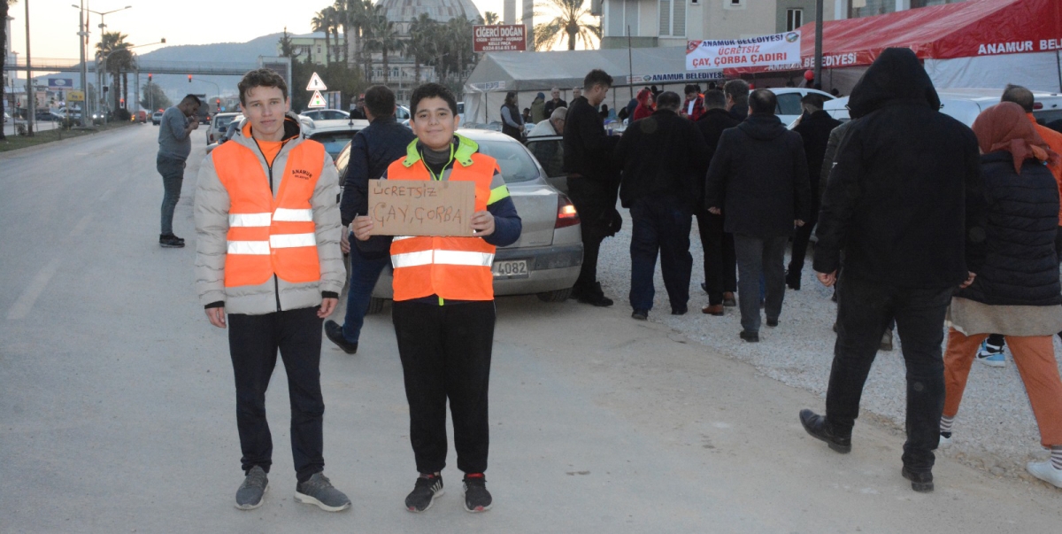 Anamur Depremzedelere Kucak açtı..
