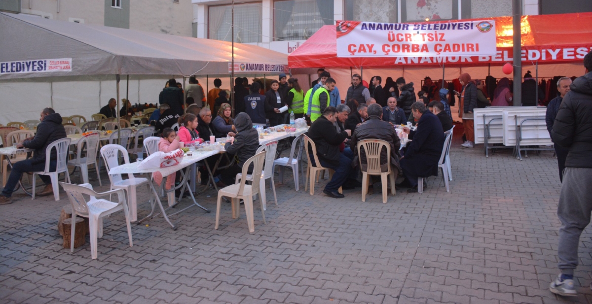 Anamur Depremzedelere Kucak açtı..
