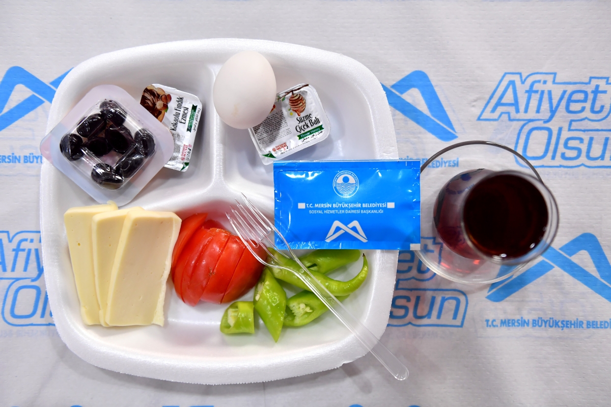 Mersin Büyükşehir’den Hataylı Süt Üreticilerine Büyük Destek