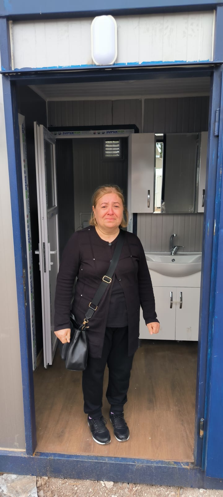 Anamur Orman İşletme Müdürlüğünün Açtığı Sergi Hatay’da Depremzede Aileye Yuvaya Oldu..