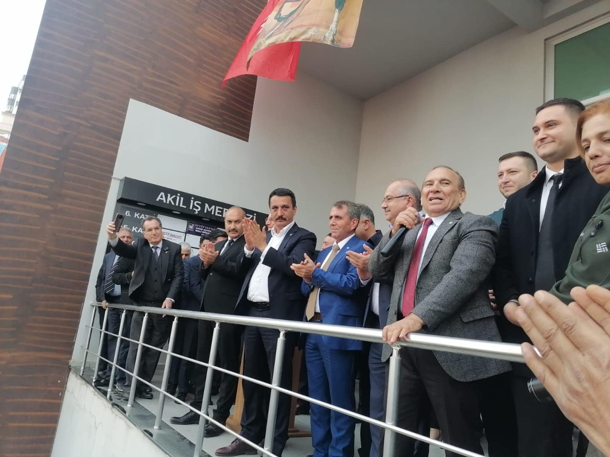 Kahvecioğlu Aday Tanıtım Programını Değerlendirdi..