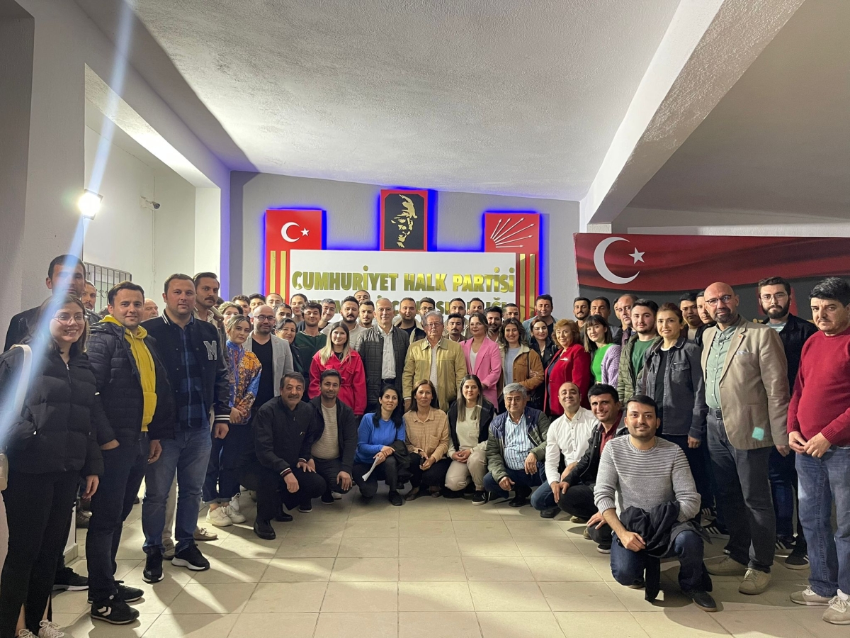 CHP Anamur Gençliği İlçe Başkanı Durmuş Deniz’e söz verdi Çok çalışıp biz bu seçimi alacağız…