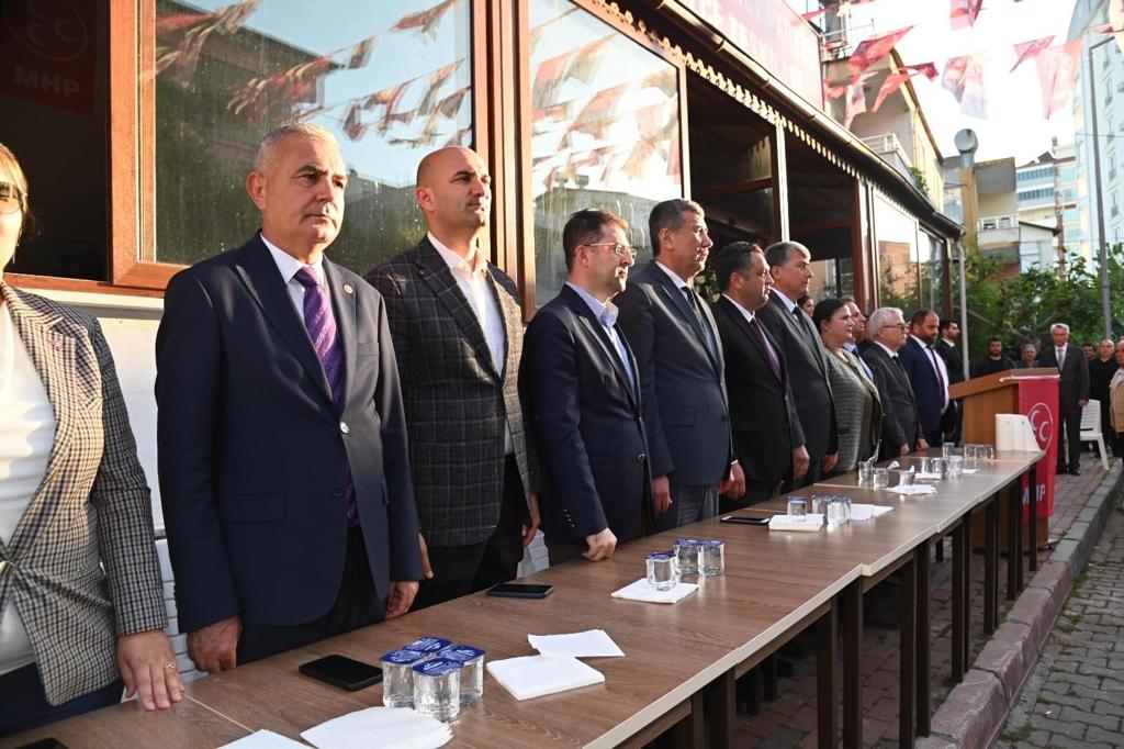MHP’de Miting Havasında Bayramlaşma..
