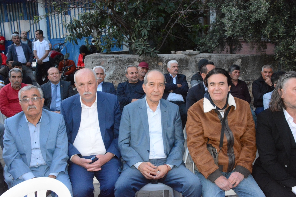 MHP’de Miting Havasında Bayramlaşma..