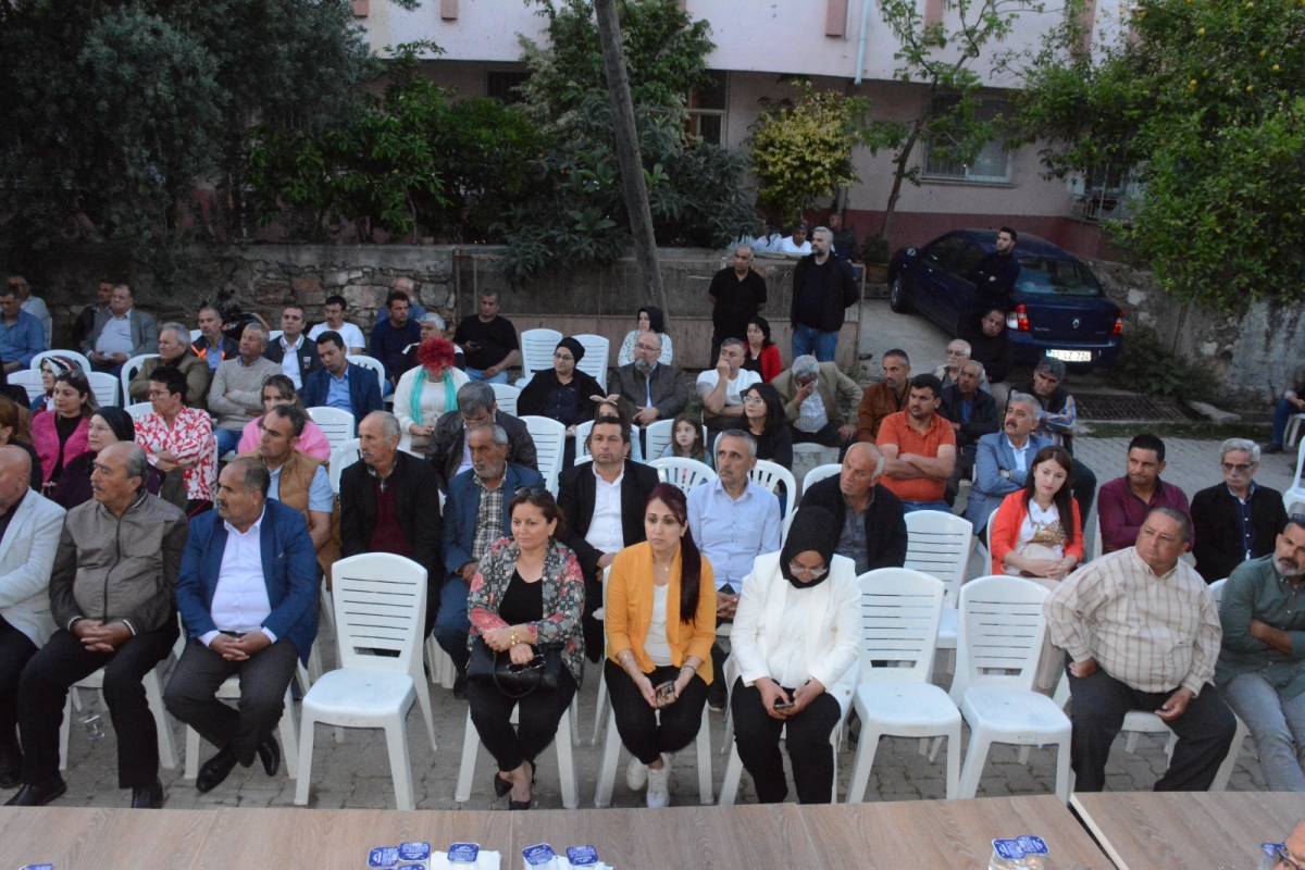 MHP’de Miting Havasında Bayramlaşma..