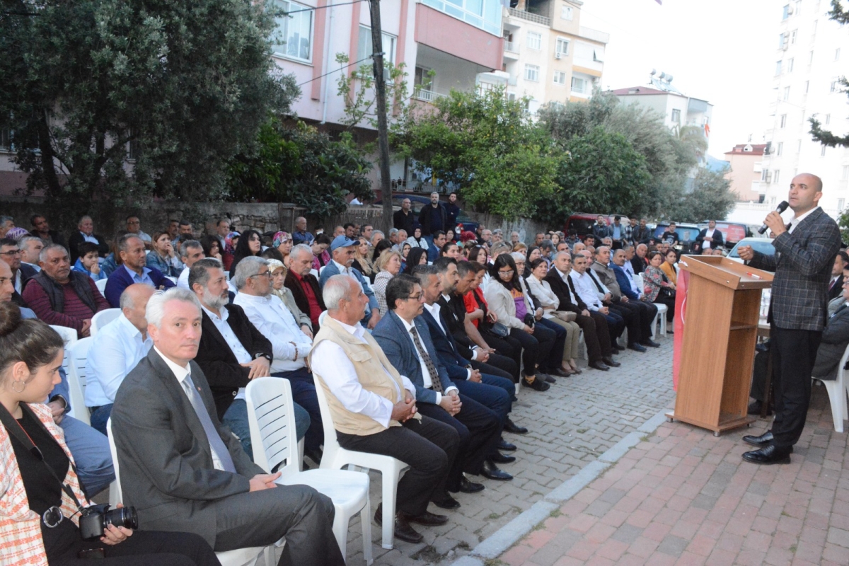 MHP’de Miting Havasında Bayramlaşma..