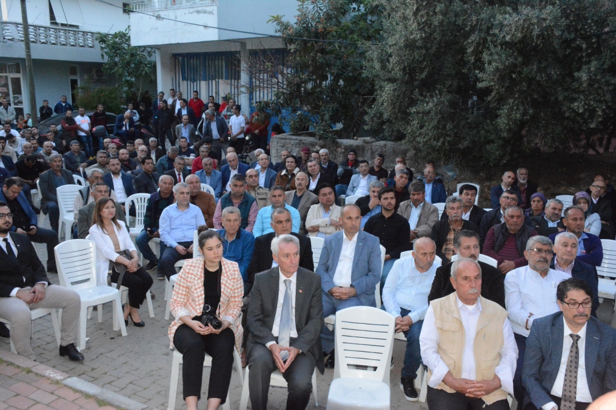MHP’de Miting Havasında Bayramlaşma..
