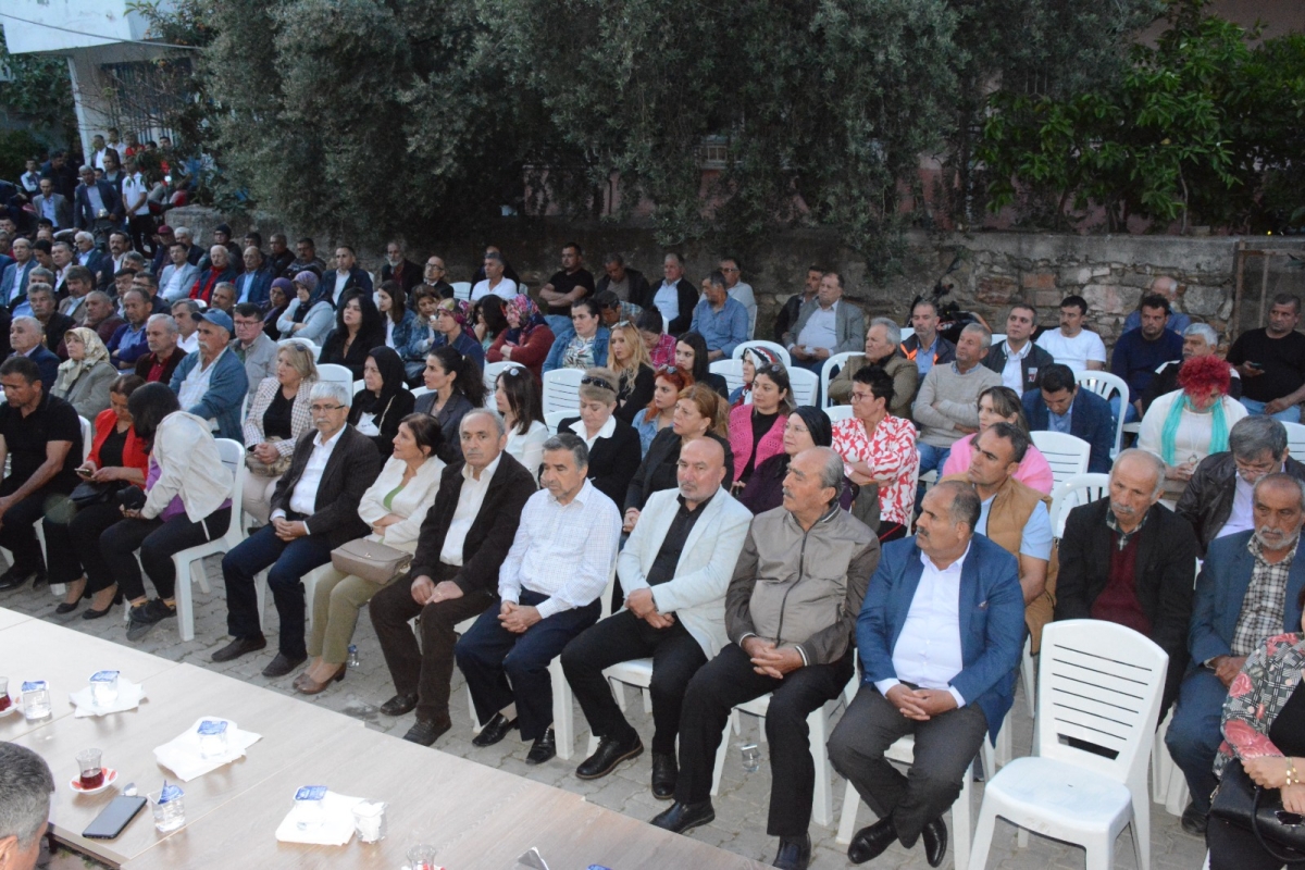 MHP’de Miting Havasında Bayramlaşma..