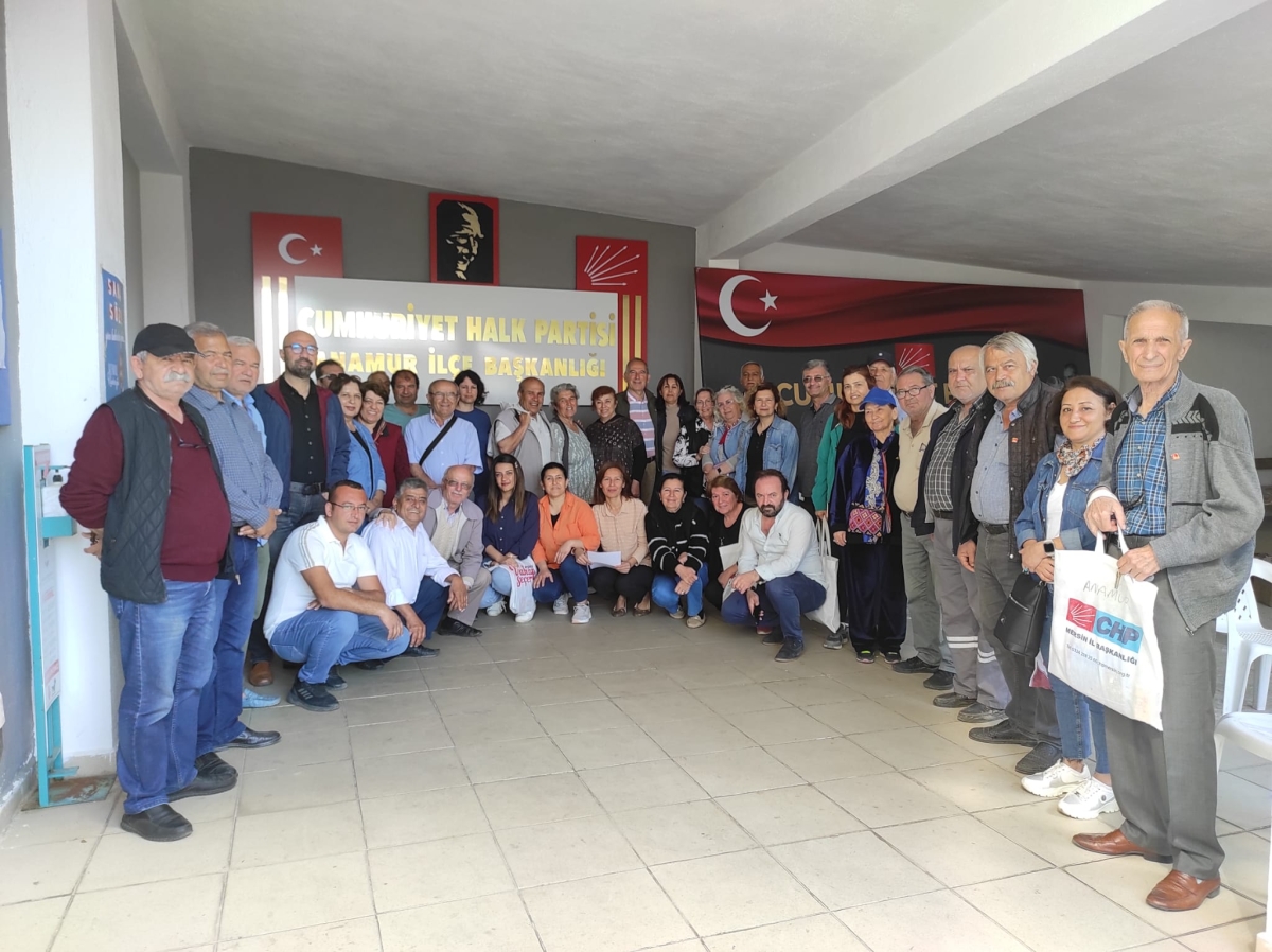 CHP’liler Gönüllü Timleri İle Sahada Çalmadık Kapı Sıkmadık El Bırakmıyorlar..