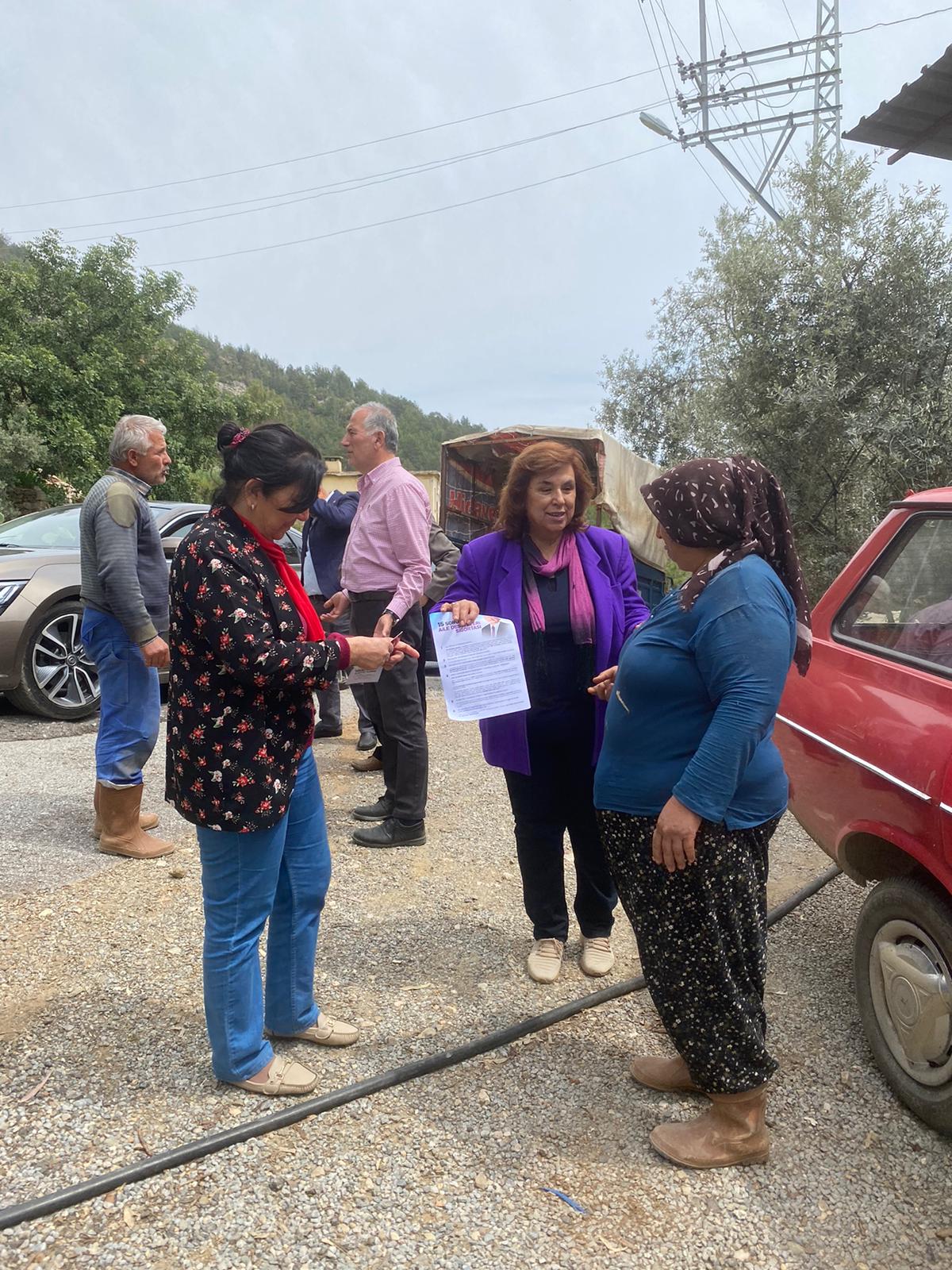 CHP’liler Gönüllü Timleri İle Sahada Çalmadık Kapı Sıkmadık El Bırakmıyorlar..