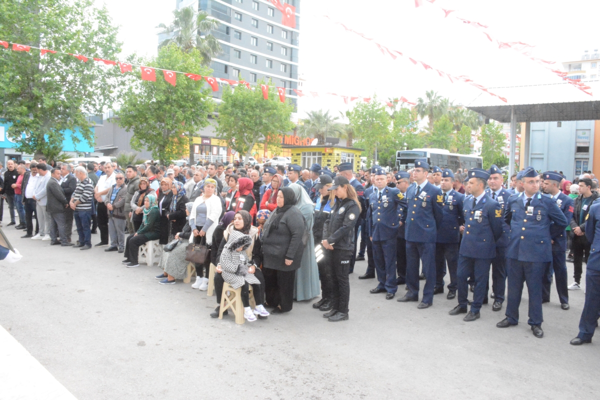 Suriye’de Vefat Eden Uzman Çavuş Karabulut’un naaşı memleketi Anamur’da toprağa verildi.