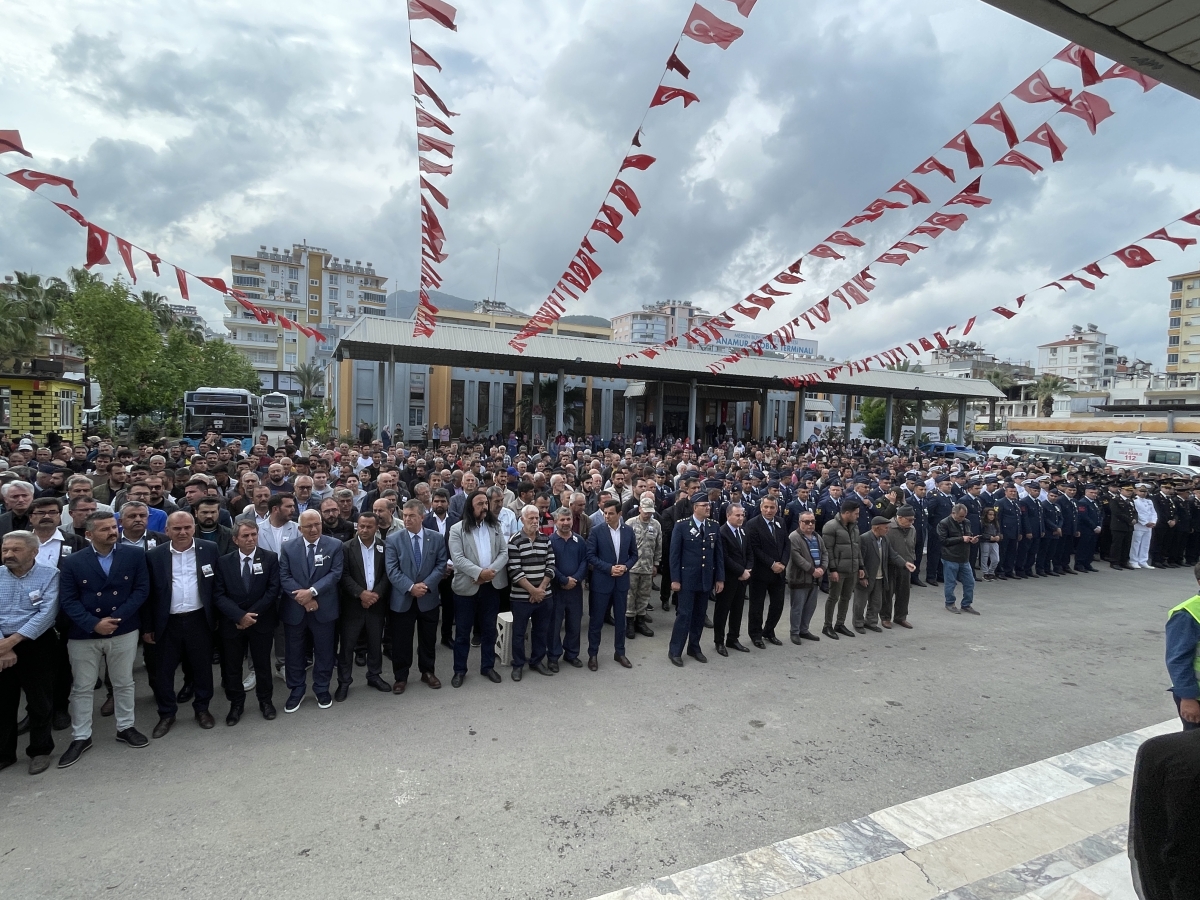 Suriye’de Vefat Eden Uzman Çavuş Karabulut’un naaşı memleketi Anamur’da toprağa verildi.