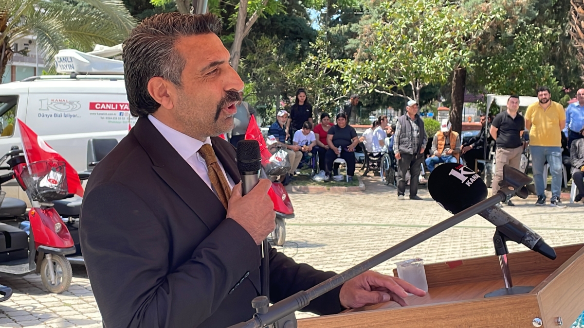 Anamur Belediyesi Engelli Vatandaşlara 200 Adet Engelli Araç Gereci Dağıttı