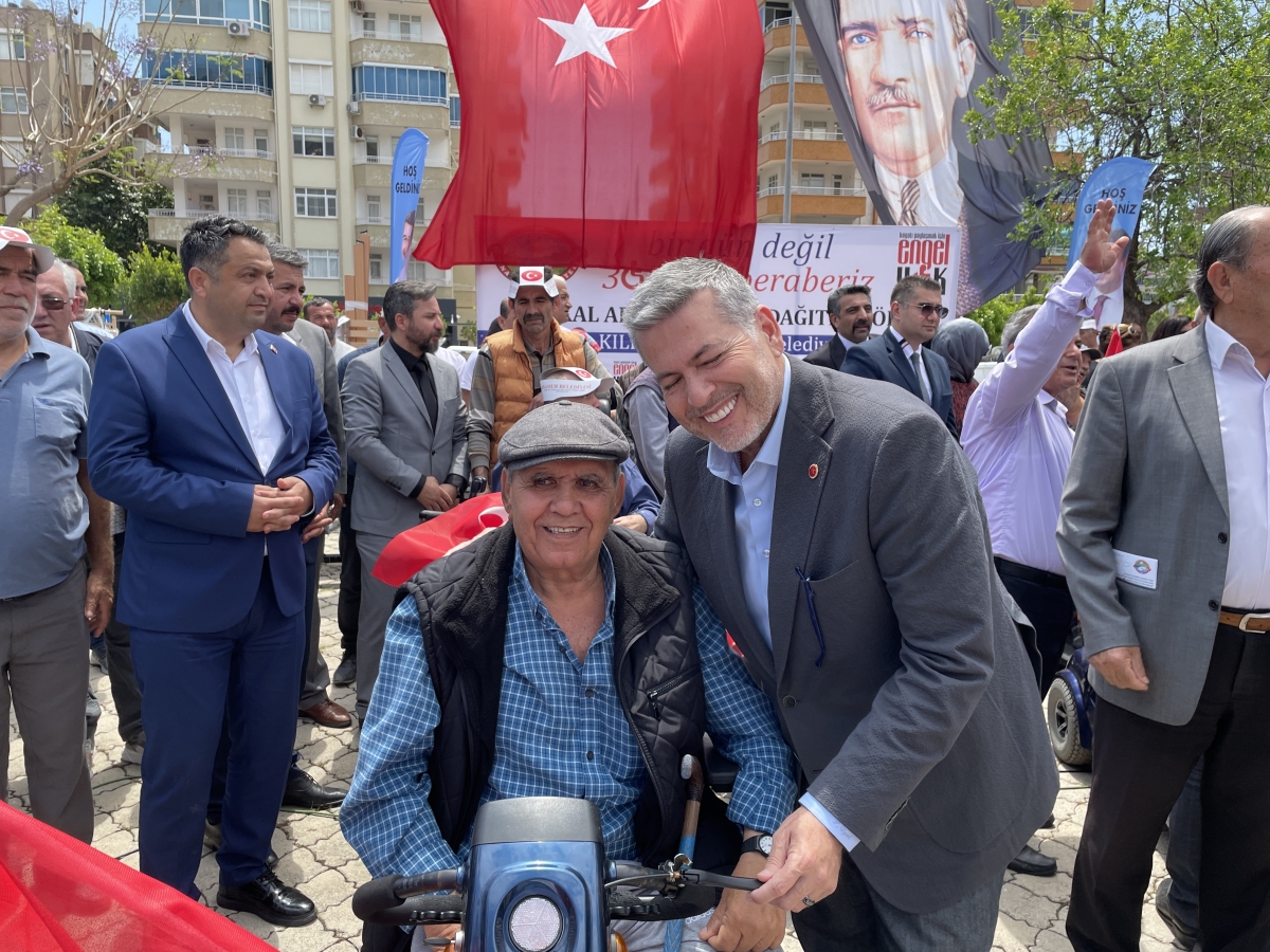 Anamur Belediyesi Engelli Vatandaşlara 200 Adet Engelli Araç Gereci Dağıttı