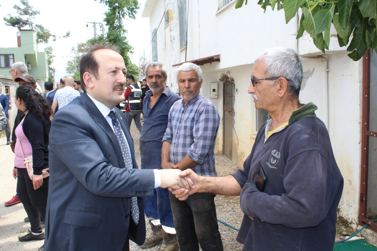 Mersin Valisi Ali Hamza Pehlivan Anamur’da Hortumdan Zarar Gören Bölgede İncelemelerde Bulundu..