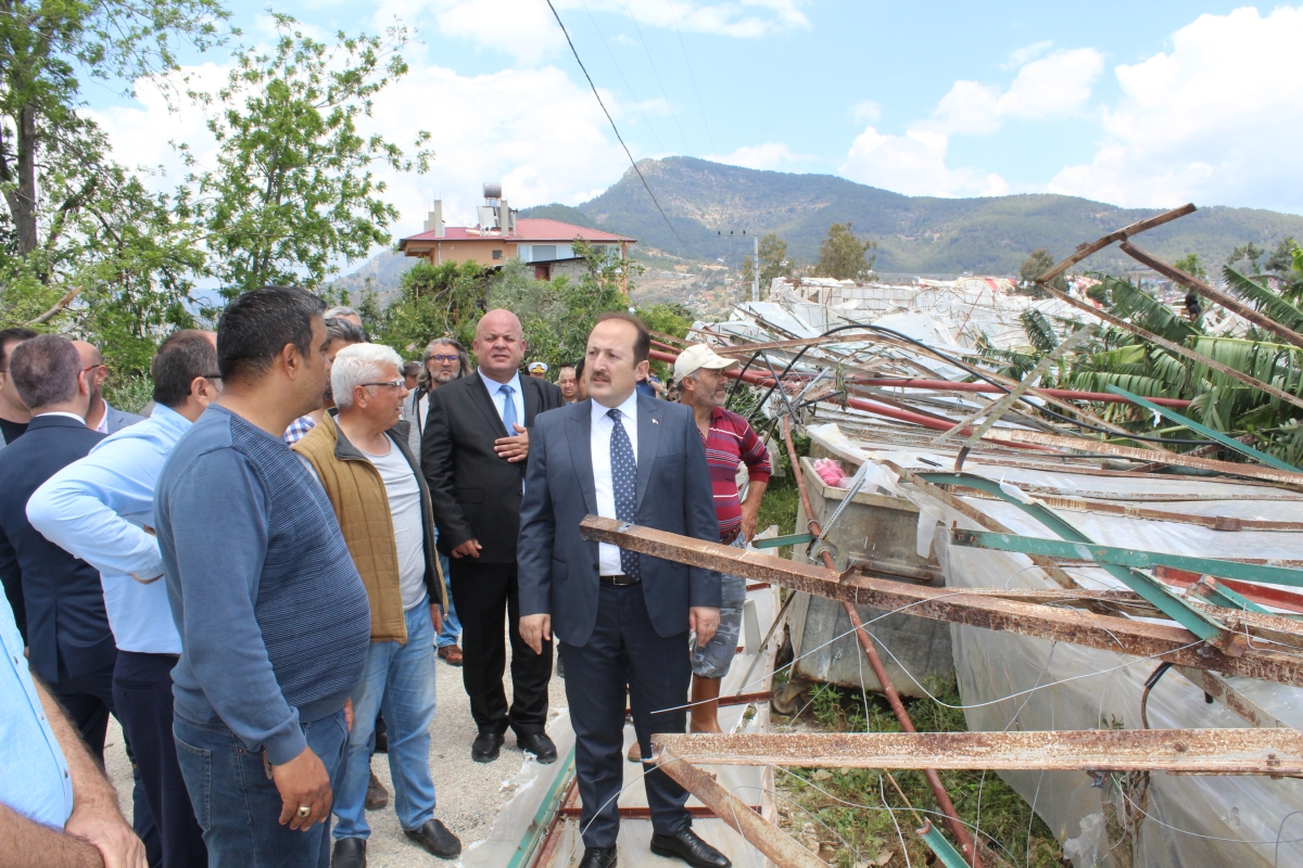 Mersin Valisi Ali Hamza Pehlivan Anamur’da Hortumdan Zarar Gören Bölgede İncelemelerde Bulundu..