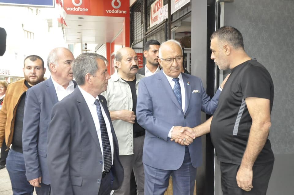 Kocamaz, Anamur’da Hortum’da Zarar Gören Seraları Gezdi, Üreticilere Geçmiş olsun Dileğinde Bulundu..