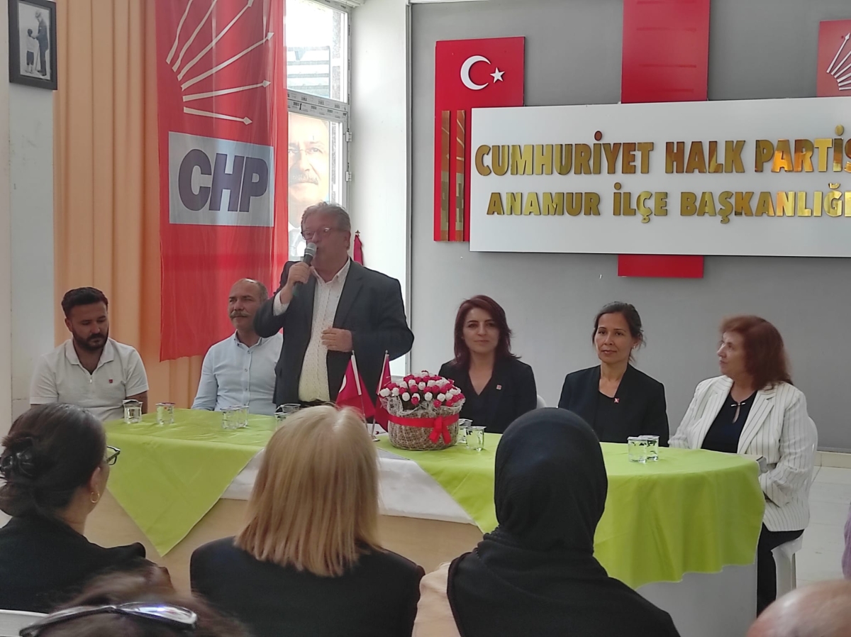 CHP’liler Milletvekili Adayı Gülcan Kış’ı bağrına bastı..
