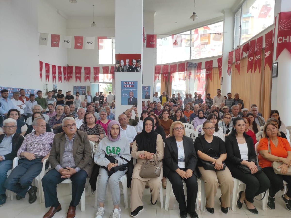 CHP’liler Milletvekili Adayı Gülcan Kış’ı bağrına bastı..