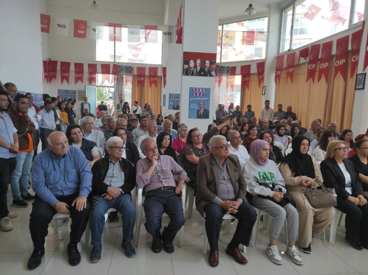 CHP’liler Milletvekili Adayı Gülcan Kış’ı bağrına bastı..
